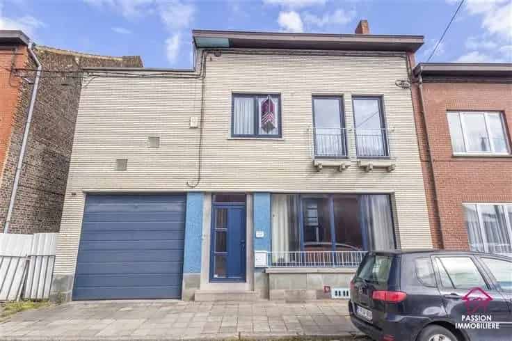 Huis Te Koop Montignies-sur-Sambre 256m² 3 slaapkamers