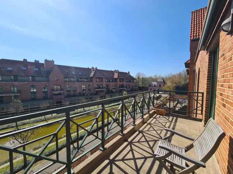 Te huur appartement in Keizershof met 3 slaapkamers en grote tuin