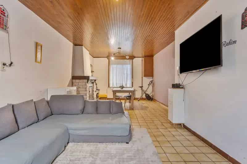 Te renoveren woning met zuidtuin