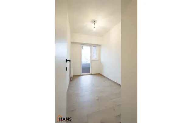 Huur 2 Slaapkamer Appartement 74m² Antwerpen