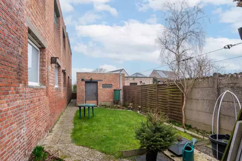 Huis te koop Leest: Tuin, Dubbele Garage, Moderniseringspotentieel