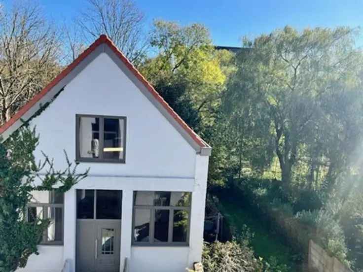 Te koop villa met parkzicht te renovateren in Woluwe