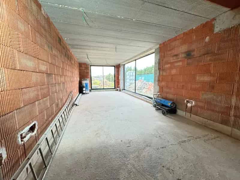 Huis te koop Genk Meeënheide: Casco woning 170m² met bijbouw