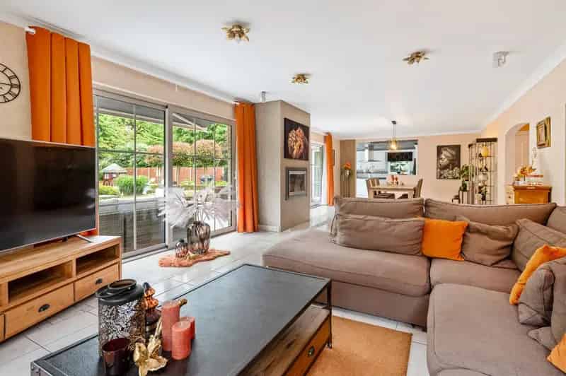 Villa te koop in rustige doodlopende straat
