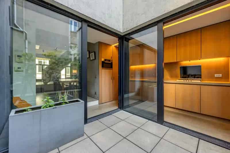 Huis te huur Antwerpen Centrum: gezinswoning met commerciële ruimte