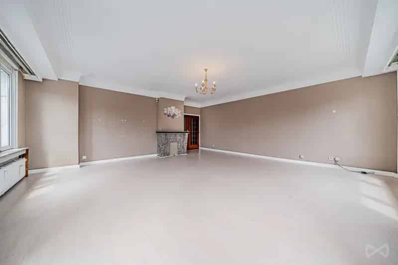 Appartement met twee slaapkamers in Ganshoren