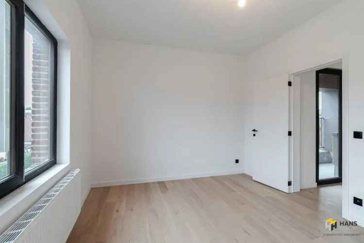 Gerenoveerd Appartement te Koop Edegem 70m² 2 slaapkamers