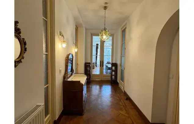 Huur 2 slaapkamer appartement van 105 m² in Schaerbeek - Schaarbeek