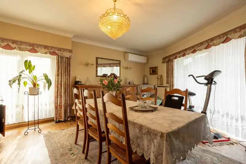 Ruime woning 5 slaapkamers 1380m²