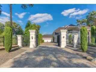 Huis te koop Hamont Achel - Elegante villa nabij natuur en faciliteiten