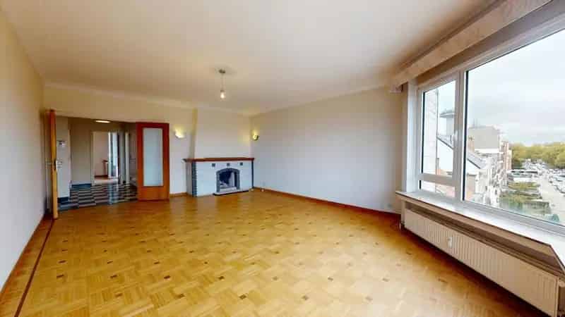 Appartement te Schaerbeek 82m2 Nabij Winkels en Vervoer