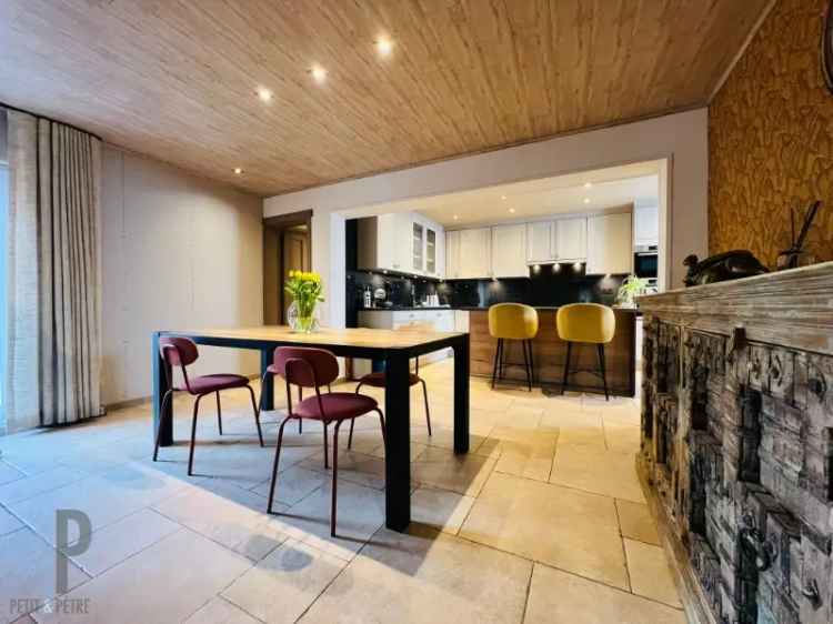 Huis te koop: Vernieuwde woning 3 slaapkamers, garage, terras EPC B