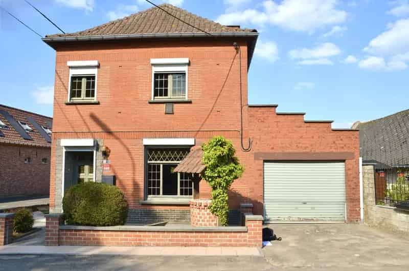 Huis te koop: 3 slaapkamers, garage en tuin