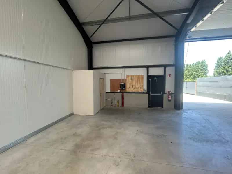 KMO-unit 240m² te huur Mariakerke Nabij R4