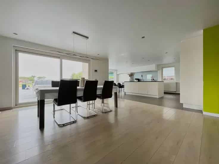Villa Te Koop Torhout 275m2 5 Slaapkamers Grote Tuin