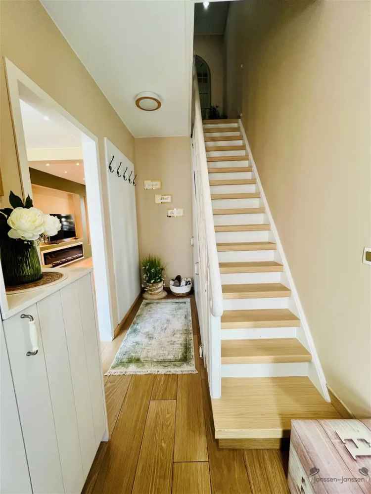 Gerenoveerde Rijwoning 3 Slaapkamers Tuin