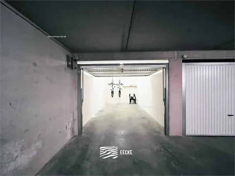 Garage te koop Nieuwpoort - Ruime garagebox 3x6m