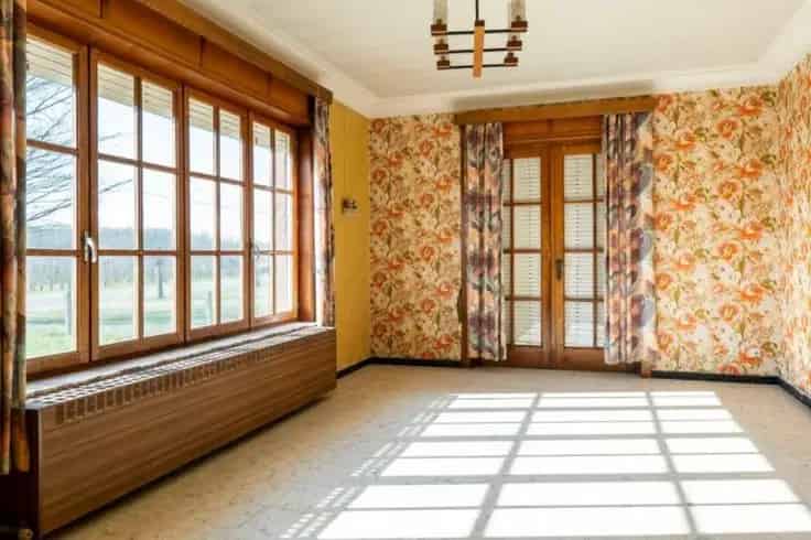 Huis Te Koop Landelijk gelegen te renoveren woning 1966