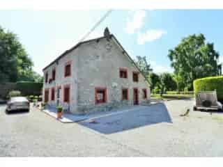 Huis te koop Graux 4 slaapkamers grote tuin