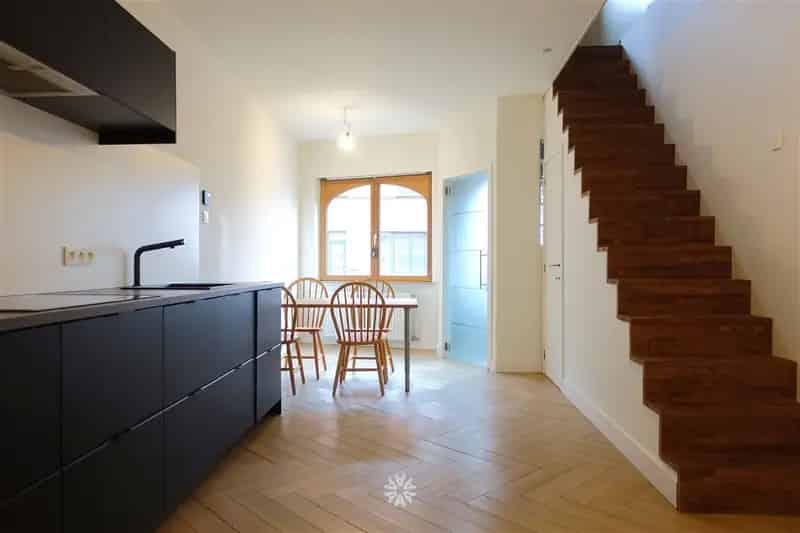 Rijwoning te huur Wondelgem - gerenoveerd terras