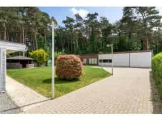 Huis te koop Grobbendonk - 4 slaapkamers, grote tuin & magazijn