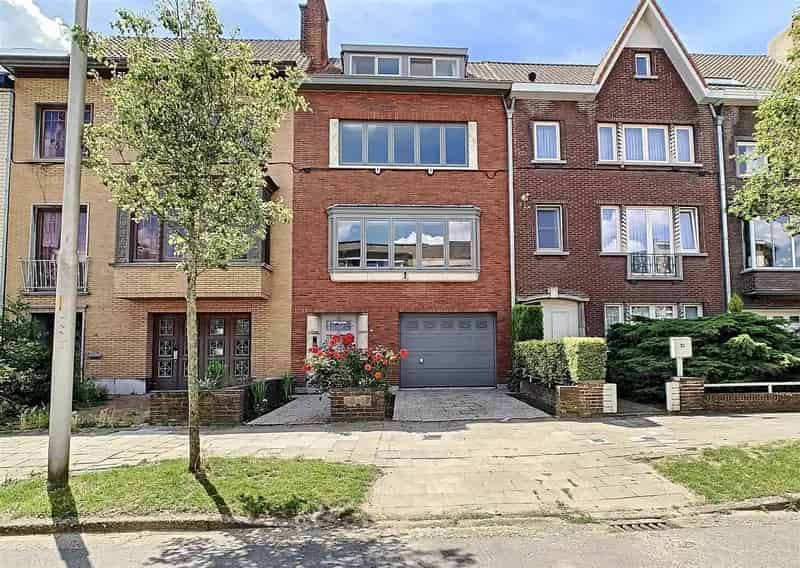 Huis te huur Bourgoyen: Bel-etage met tuin en garage