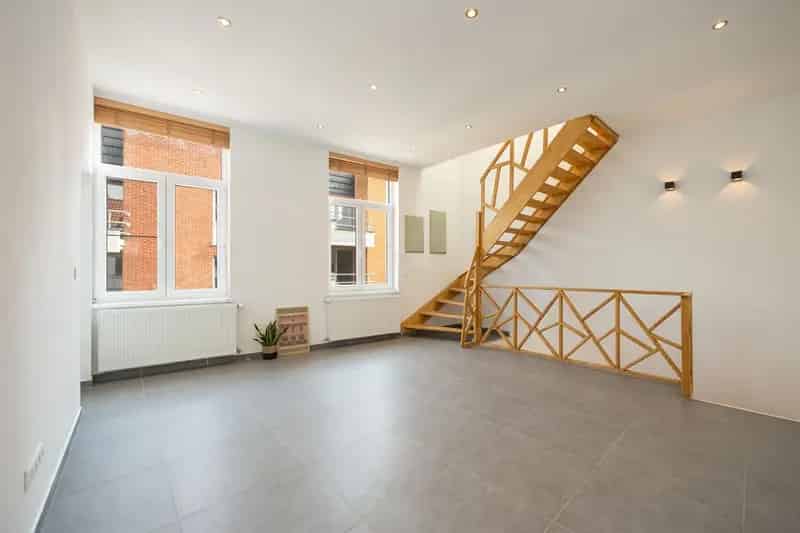 Bel-etage Aarschot: 2 slaapkamers, 3 garages, tuin, uitbreidingsmogelijkheid