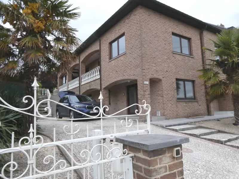 Zeer ruime woning 4 slaapkamers tuin