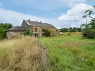 Huis te koop Opont - Grote woning te renoveren met molen