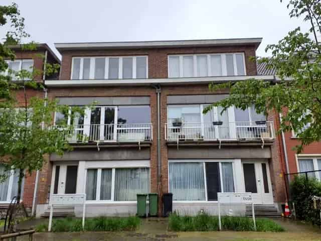 Appartementen Bist 155-157: 6 appartementen 1 en 2 slaapkamers