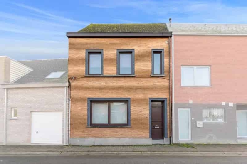 Te renoveren woning met karakter in rustige buurt