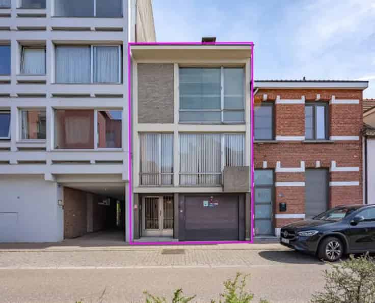 Huis Te Koop Kapellen: 2 Slaapkamers Garage Tuin Te Renoveren
