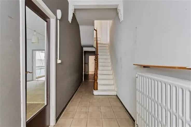 Huis Te Koop Te renoveren woning veel potentieel