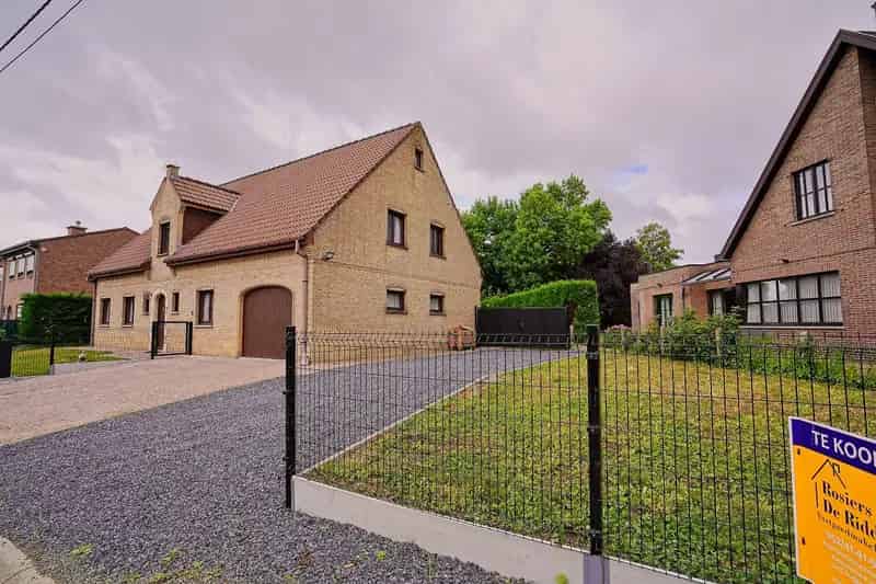 Huis te koop: Ruime open bebouwing met grote tuin