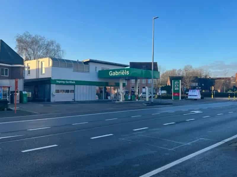Tankstation met Projectgebouw: Volledige Aanbod