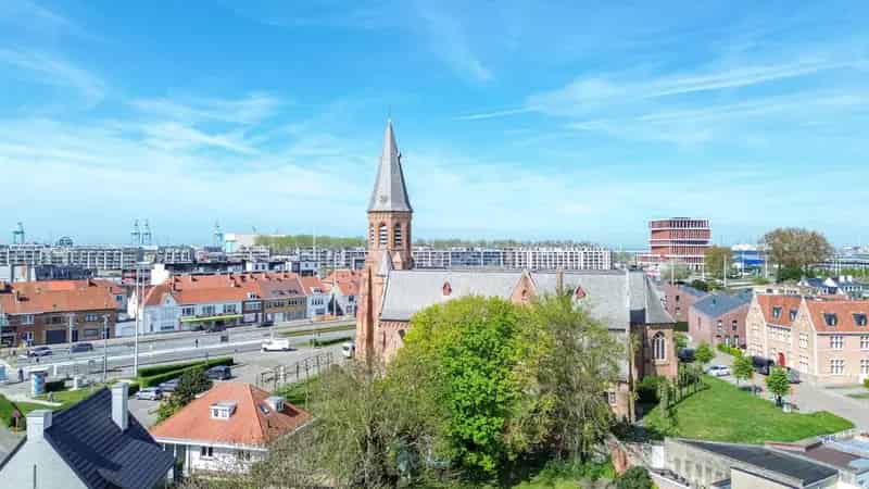 Ruime woning te koop Zeebrugge 218m² 3 slaapkamers garage
