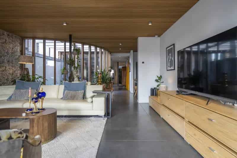 Huis te koop Wondelgem: Lichtrijke woning met tuin EPC B
