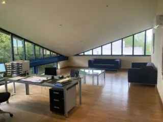 Kantoor te koop Fleurus - Uniek Expo 58 gebouw