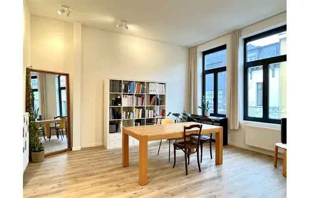 Huur 1 slaapkamer appartement van 69 m² in Antwerp