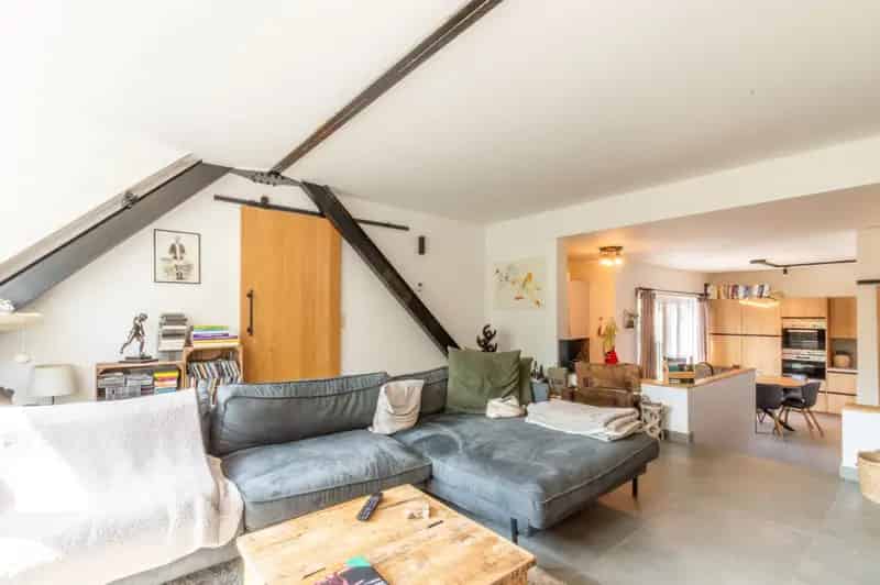 Appartement te koop: 1 slaapkamer, bureau, garagebox