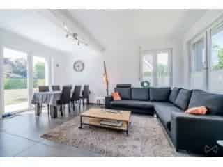 Huis te koop Hyon - Moderne villa met 2 slaapkamers en zonnepanelen