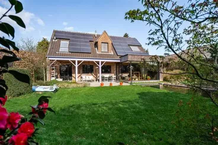 Huis Te Koop Lier Zevenbergen 3 slaapkamers Zwemvijver
