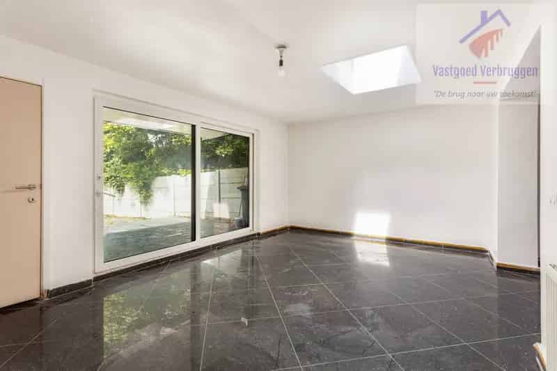 5 Slaapkamers 2 Badkamers Ruime Woning Tuin