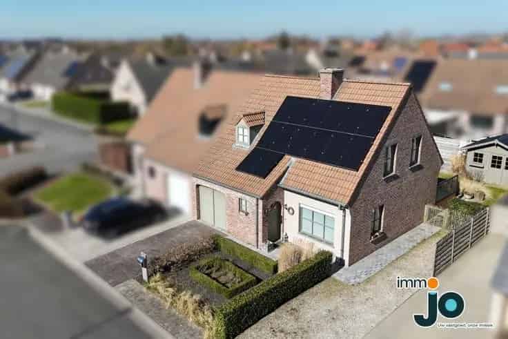 Huis Te Koop Houthulst: Gezellige 3 Slaapkamers Moderne Keuken