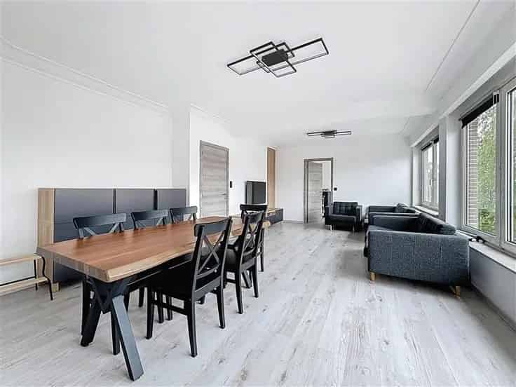 Appartement Te Koop 2 Slaapkamers Rustige Straat