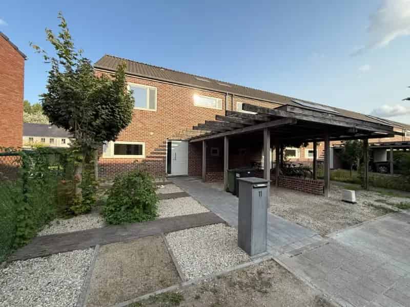 Huis te huur: Rustige woning met tuin en carport