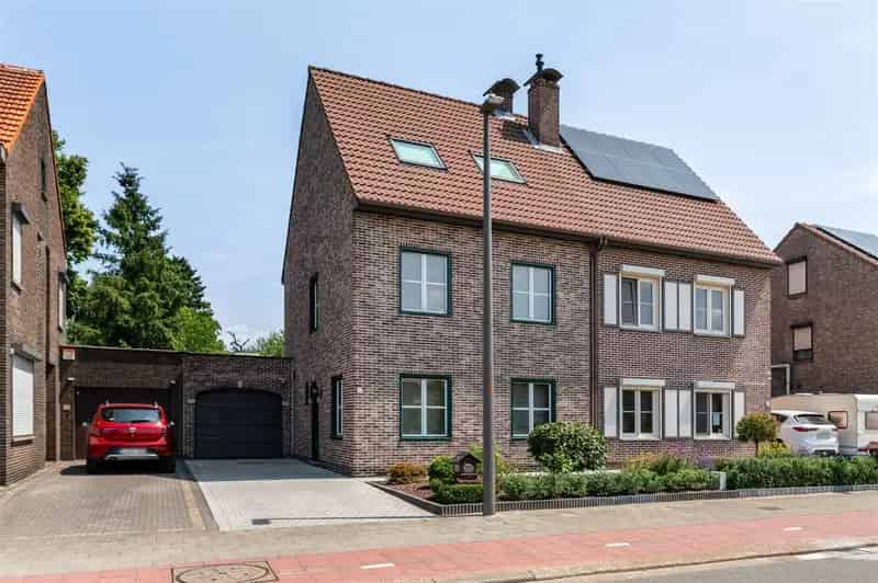Halfopen woning te koop Ekeren - 2-3 slaapkamers - zonnige tuin