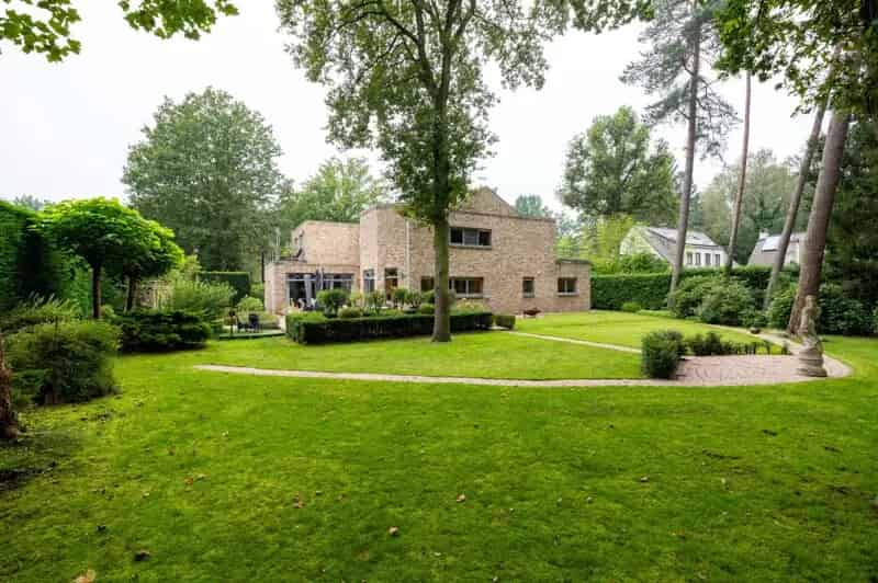 Ruime gezinswoning te Schoten - 4 slaapkamers - Grote tuin