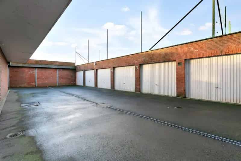 Afgesloten Garagebox te Huur