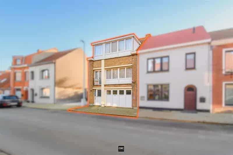 Bel-"tage woning Lissewege: Renovatieproject met potentieel
